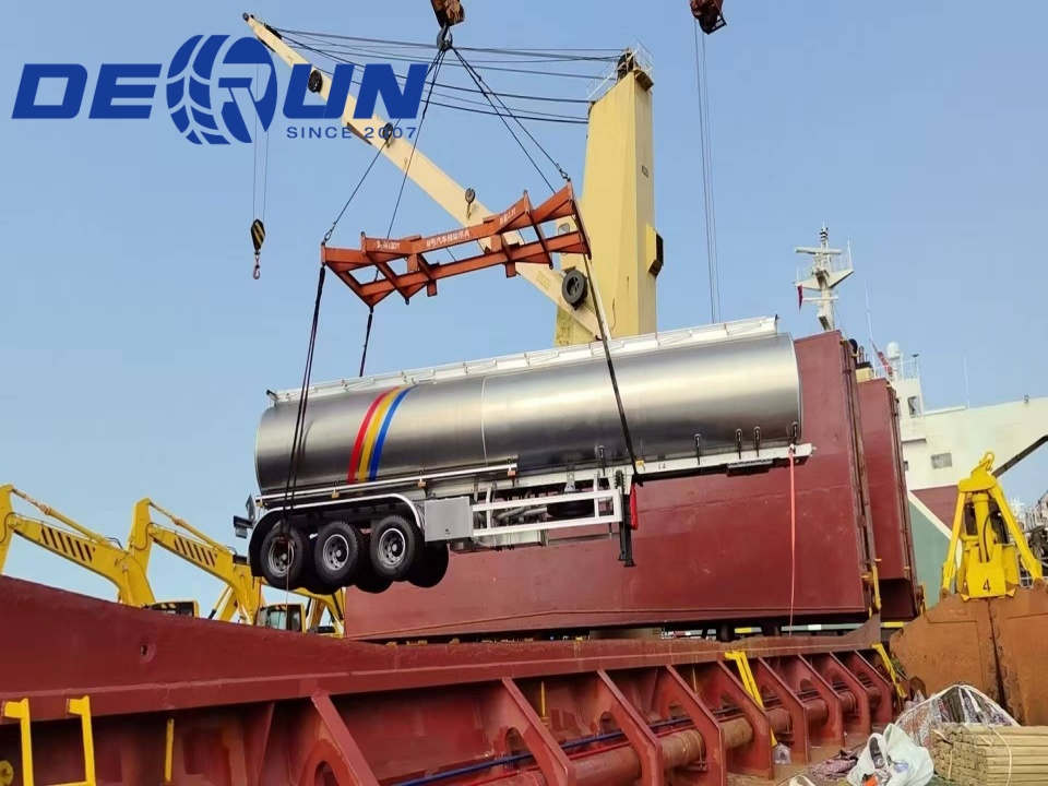 Derun Tank de óleo de liga de alumínio de três eixos semi trailer enviado para a Argentina