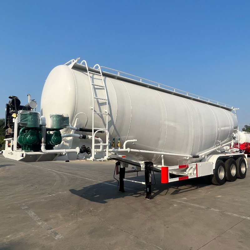 Como um reboque tanque de cimento melhora a eficiência do transporte de cimento a granel?