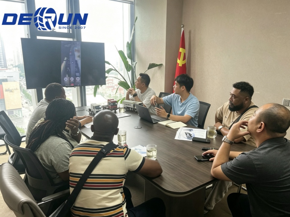 Derun Auto Ghana garante pedido importante: 25 unidades de caminhões basculantes TX 6x4 Derun Auto Ghana garante pedido importante: 25 unidades de caminhões basculantes TX 6x4