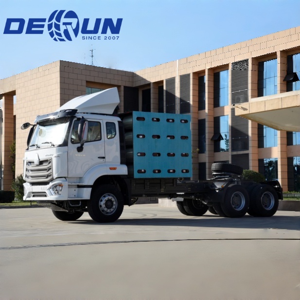 Caminhão trator Sinotruk Howo 6x4 CNG NX